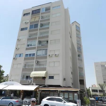 In Seagate Apartament *